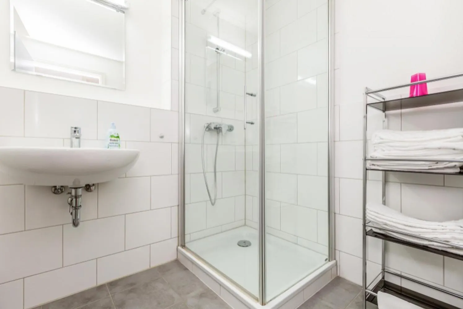 Stylish Apartment In Koeln-Deutz 0*, Cologne